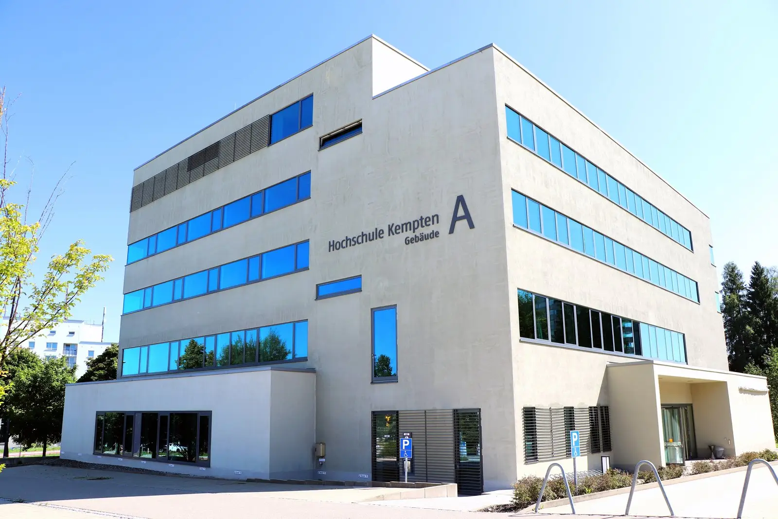 Außenansicht der Kempten Business School