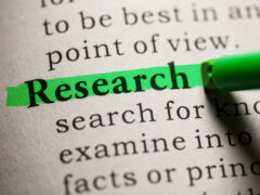 Ein Bild, um richtig zitieren darzsutellen. Zusehen ist ein Text, in dem das Wort Research gehighlightet ist.